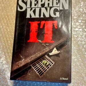 Steven King IT 1st Edition Hardcover w/Dust jacket